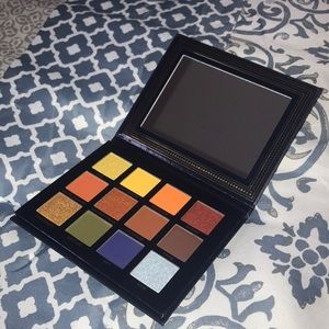 ✨Ace Beaute Vintage Dawn Eyeshadow Palette✨